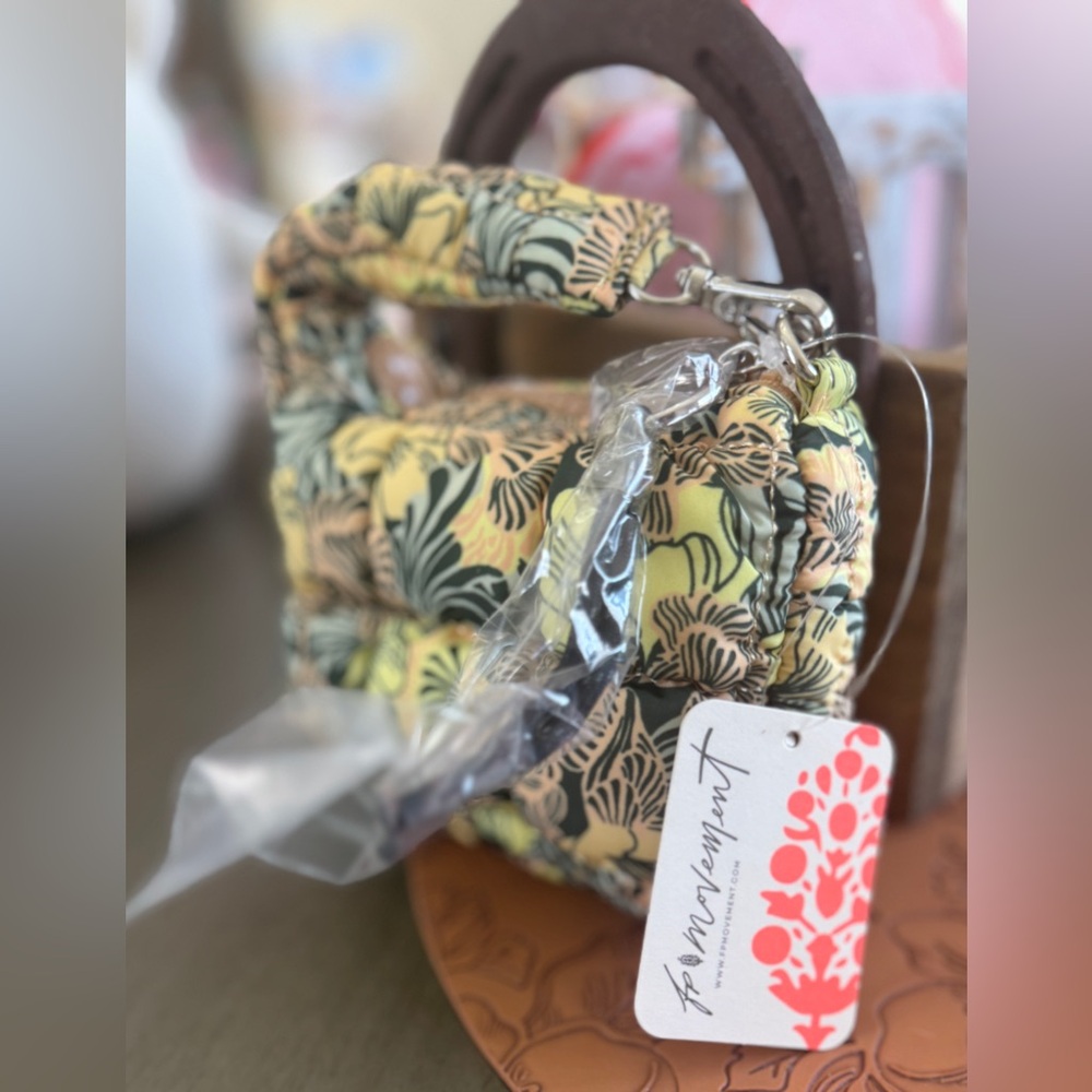 Free People Movement Printed Micro Pouch Dense Floral-NWT - Picture 3 of 8
